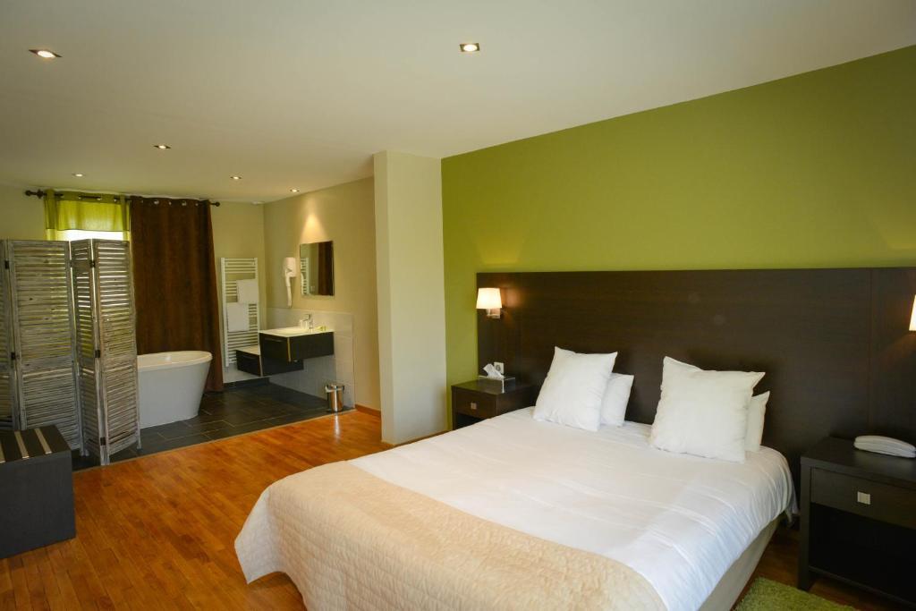 Logis Hotel Restaurant L'Auberge Normande Carentan Exteriér fotografie