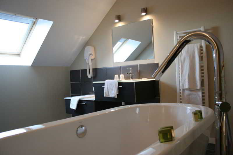 Logis Hotel Restaurant L'Auberge Normande Carentan Exteriér fotografie